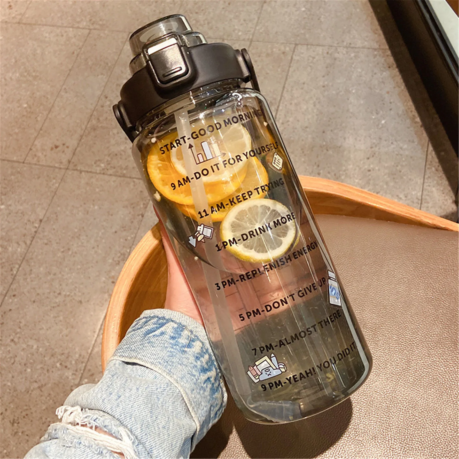 2000ml Large Capacity Sports Water Bottle Portable Water Bottle For Outdoor Commuting Includes Stickers Straw Leak-Proof Design - Image 4